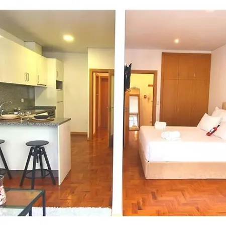 Apartment Spacious Flat In The Center *