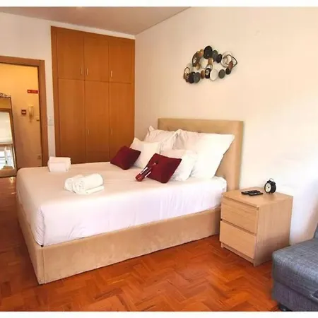 Apartment Spacious Flat In The Center Porto